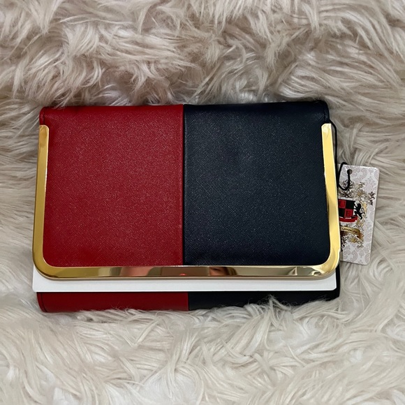 Urban Expression red and navy purse - Picture 1 of 9